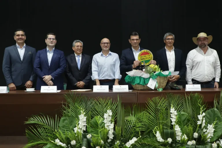 El presidente electo con empresarios y su equipo económico