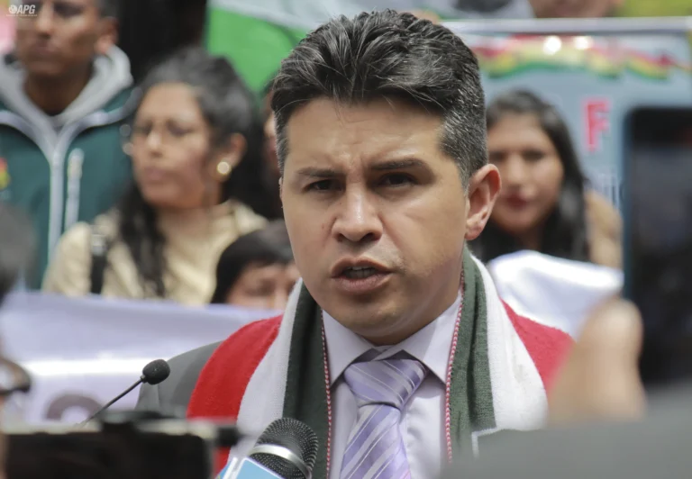 Nuevo gobierno atacará crisis con 8 a 10 decretos en primera semana