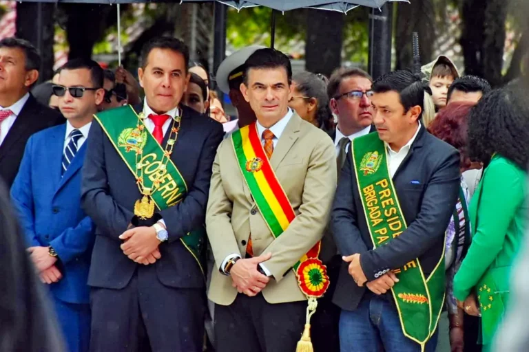 Rodrigo Paz y autoridades del Beni