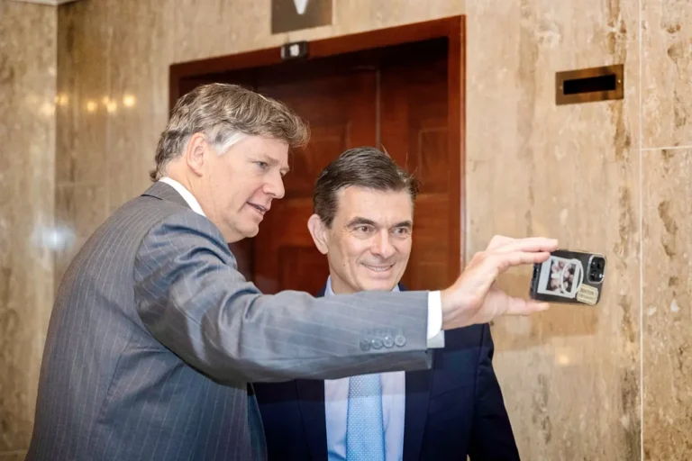 Christopher Landau y Rodrigo Paz