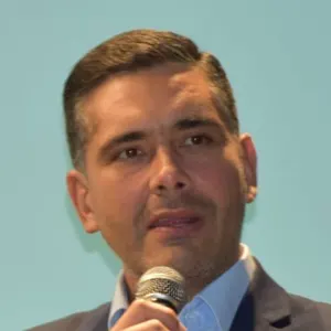 Óscar Mario Justiniano