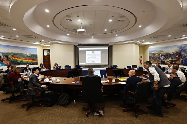 Rodrigo Paz y gabinete