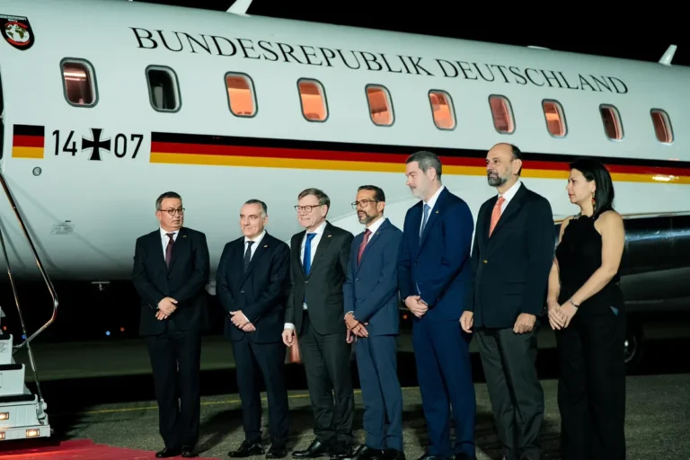 El ministro alemán de Relaciones Exteriores visita Bolivia
