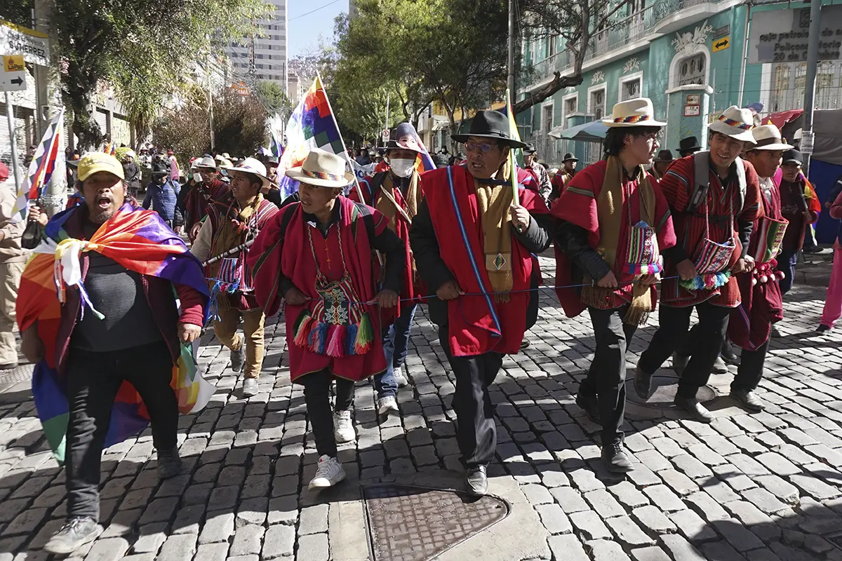 Organizaciones sociales marchando