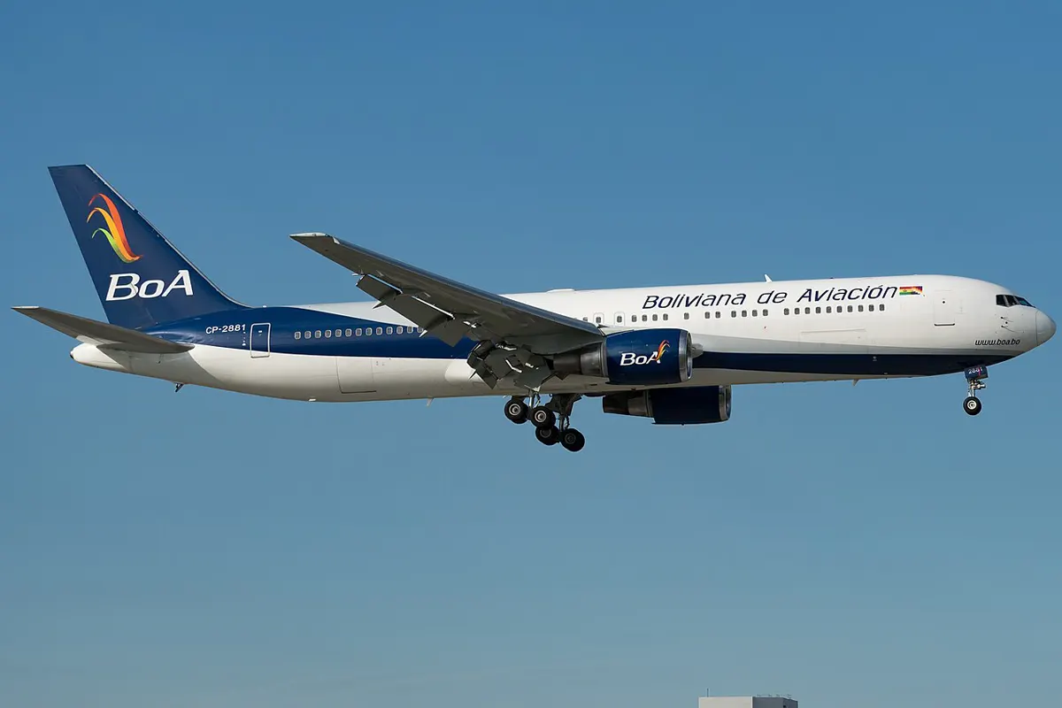 Anterior Boeing 737-300ER de BOA