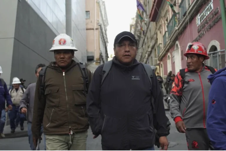 El diálogo por el Decreto 5503 entre el Gobierno y la COB concluye sin acuerdo