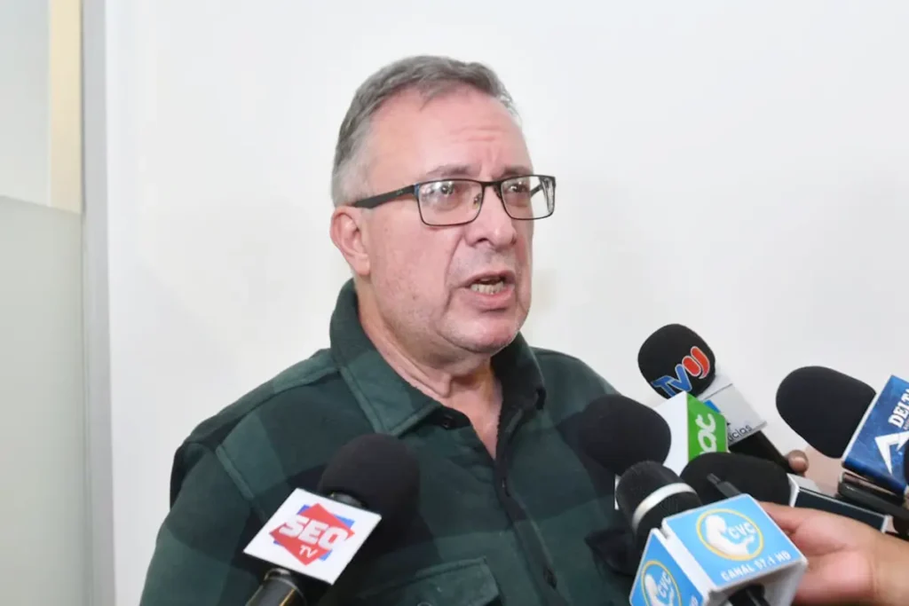 Carlos Alarcón