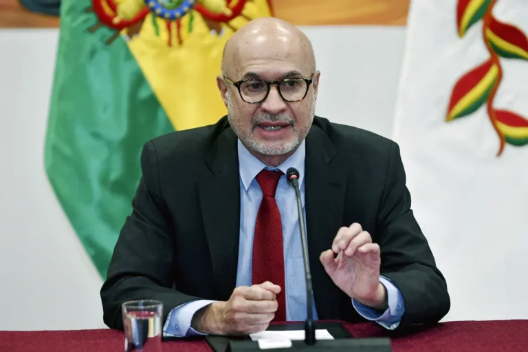 Ministro de la presidencia José Luis Lipo