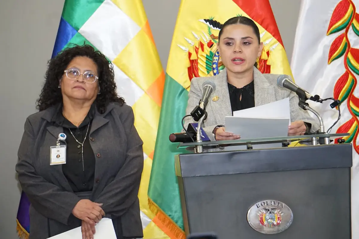 Marcela Flores y Carla Faval