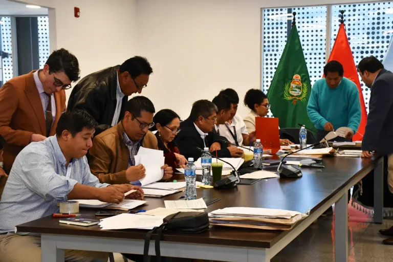 Habilitan a 364 postulantes a vocales del TSE para evaluación de méritos