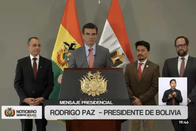 Hatem El-Nashar, Rodrigo Paz, Fernando Aramayo y Rodrigo Arce