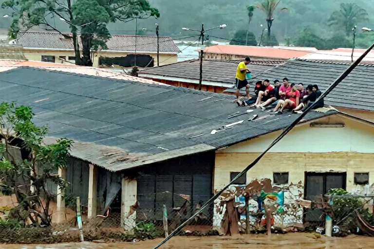 Desborde en El Torno deja desaparecidos y al menos 3.500 damnificados