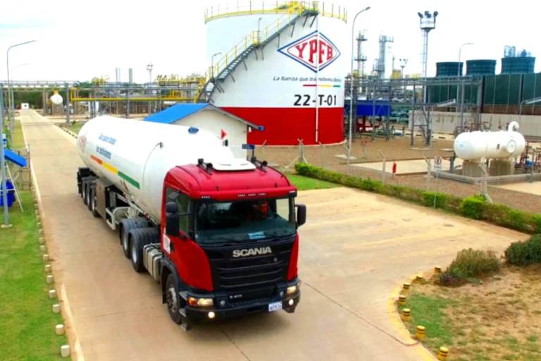 YPFB sube el stock de combustibles y afirma que la provisión está garantizada
