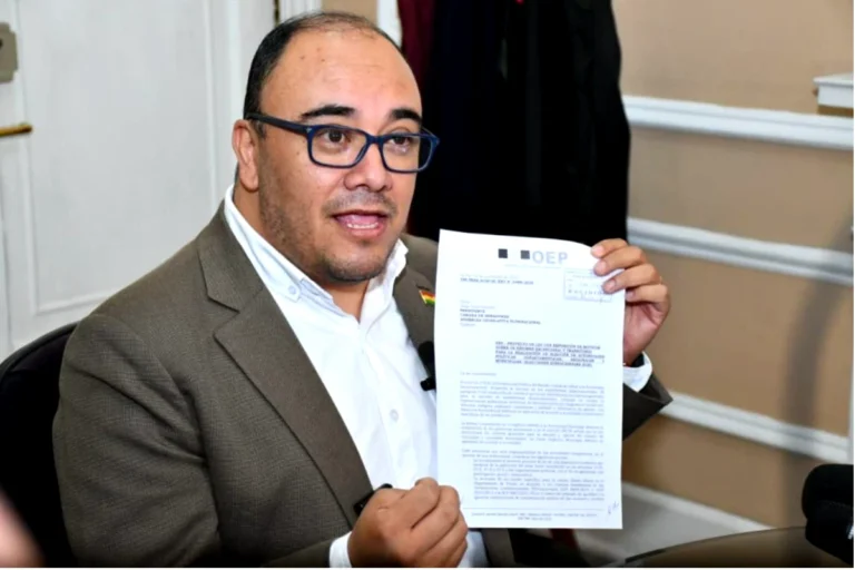 Gustavo Ávila asume la presidencia del TSE con el reto de fortalecer su institucionalidad