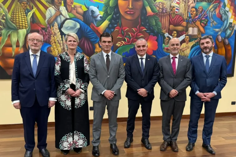 Unión Europea destaca la “renovada alianza con Bolivia” tras encuentro con Paz