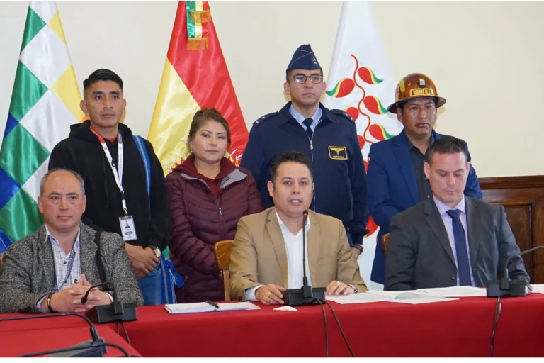 Lara y jefes de bancadas rechazan medidas económicas decretadas por Paz