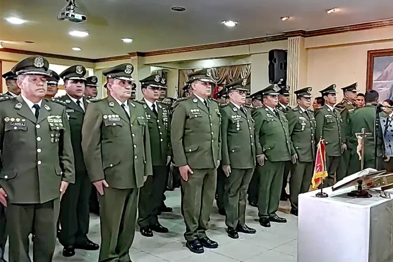 Posesionan a nuevos directores y comandantes departamentales de la Policía