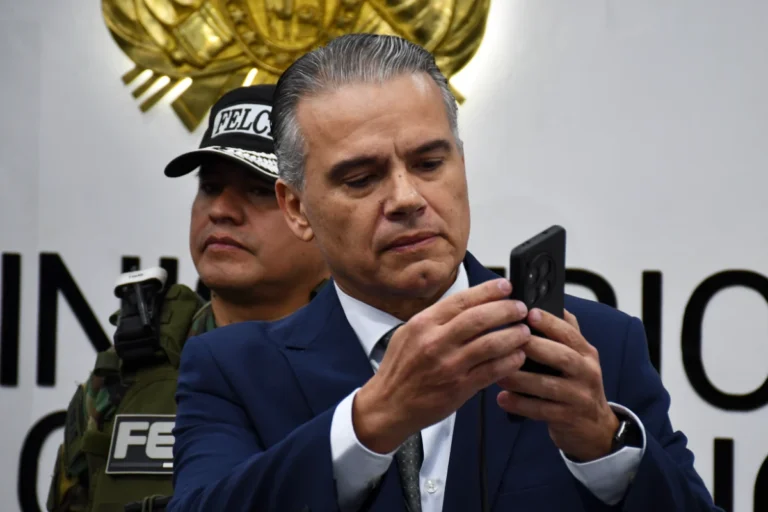 Viceministro denuncia pedidos de cargos del vicepresidente Lara en la Policía