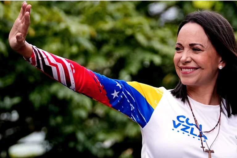 Trump descarta a Corina Machado para liderar Venezuela