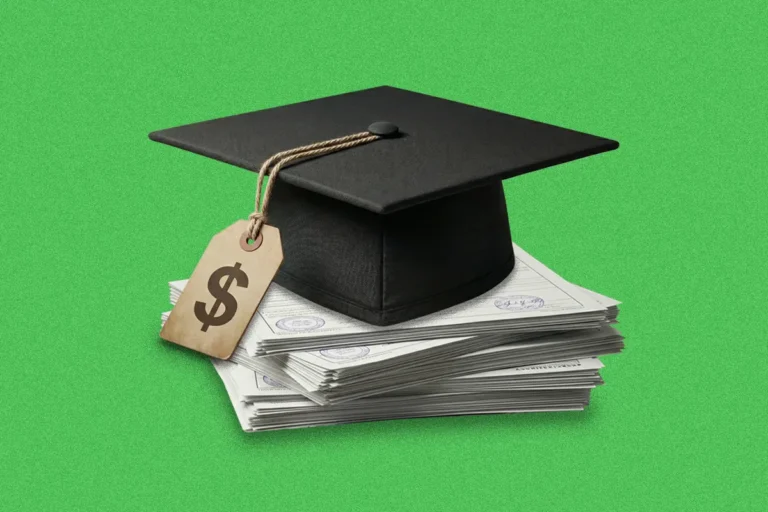 Déficit histórico empuja a universidades a cobrar más a estudiantes  por trámites