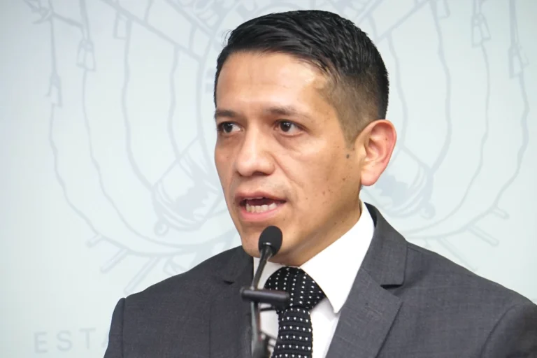 El Gobierno ratifica la validez del Decreto 5515, pero acepta el control constitucional