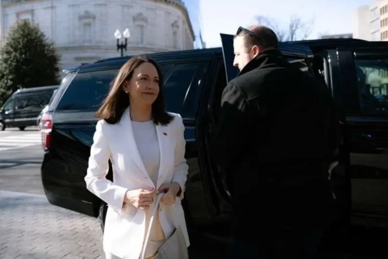 Trump recibe a María Corina Machado en un encuentro con perfil bajo