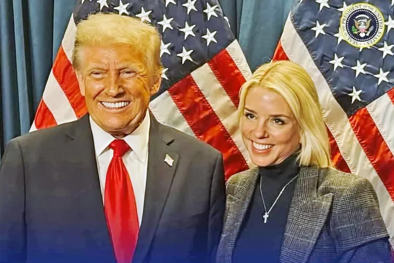 Fiscal general de EE.UU. Pamela Bondi imputa a Maduro y su esposa por graves delitos federales