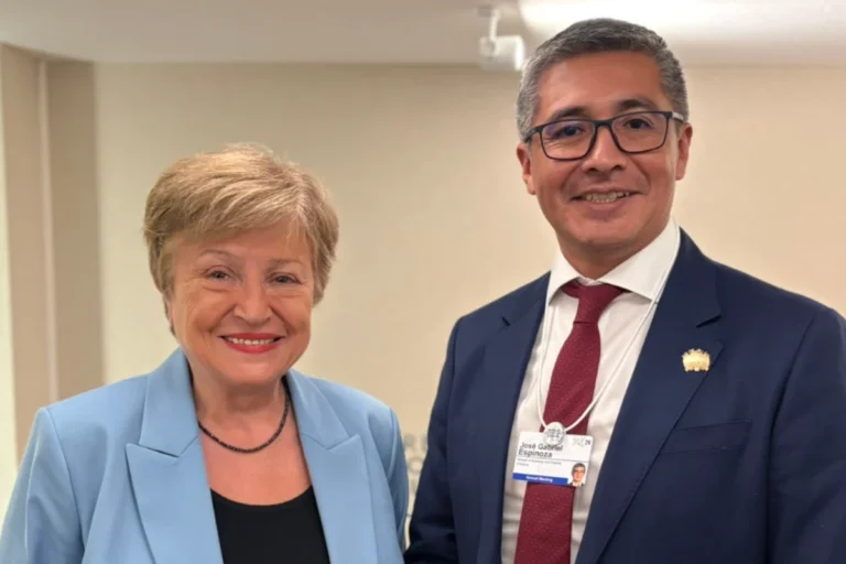 El FMI anuncia apoyo a políticas económicas de Bolivia tras el diálogo en el Foro de Davos