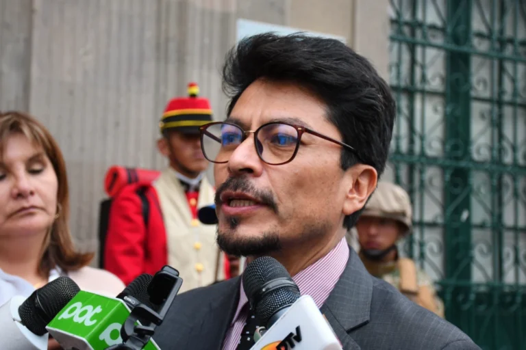 Canciller viaja a Chile para suscribir acuerdos orientados a retomar relaciones diplomáticas