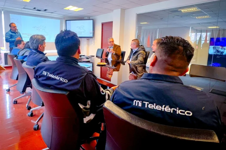 Empresa colombiana busca replicar el modelo de Mi Teleférico