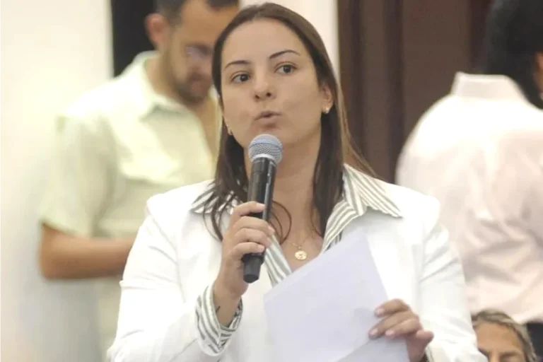 Desde la clínica, Laura Rojas, vinculada al caso “maletas, renuncia a su candidatura a concejal