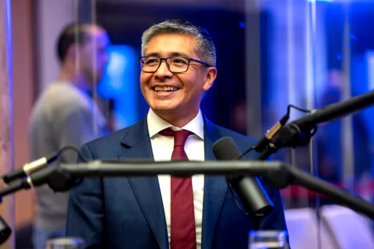 El riesgo país de Bolivia cae por debajo de los 600 puntos y mejora la percepción crediticia