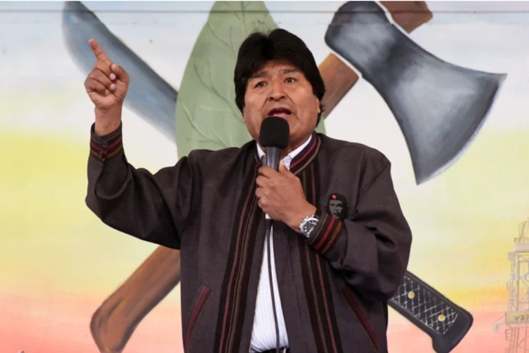 Fiscalía admite denuncia por trata y estupro contra Evo Morales y 11 personas
