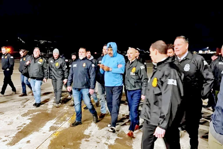 Maduro comparece ante el juez y Delcy Rodríguez jurará como presidenta interina