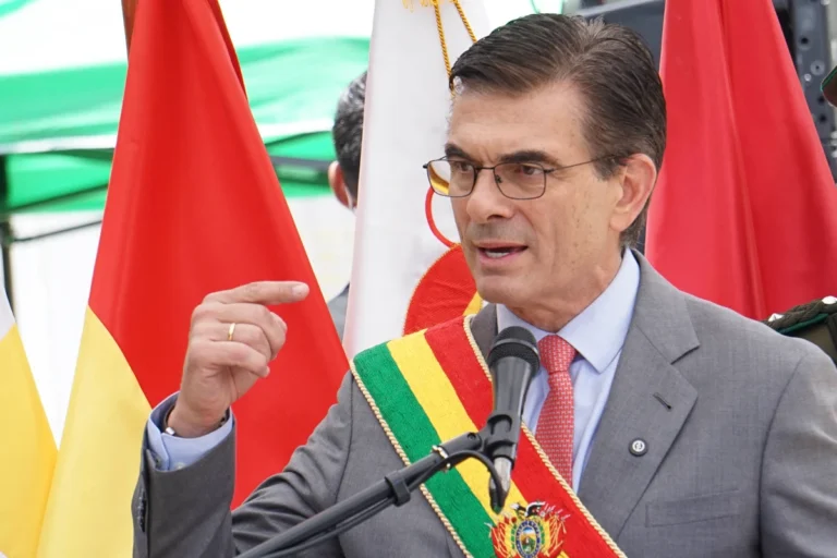 Juez niega tutela y el decreto que autoriza a Paz a gobernar a distancia sigue vigente