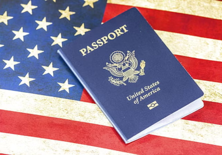 Estados Unidos revocará pasaportes por deudas de manutención