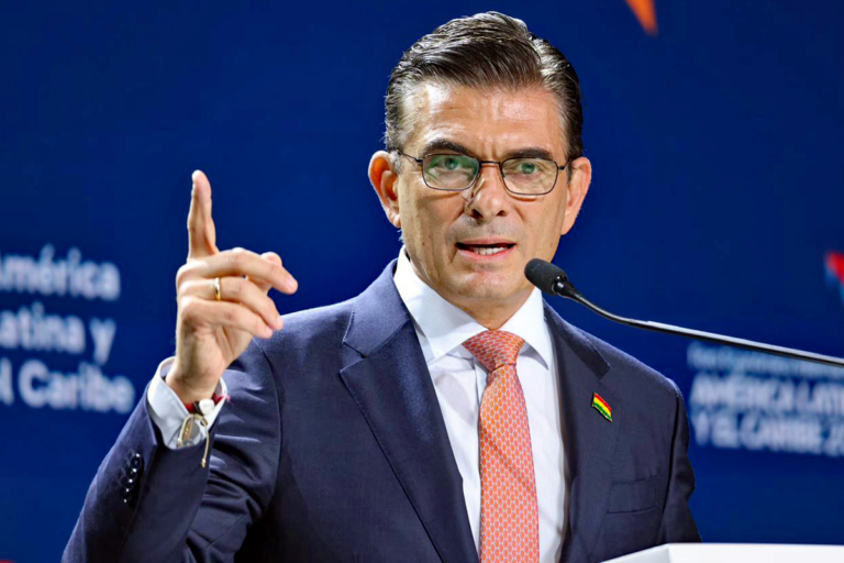 La apuesta de Bolivia en la CAF: ser un “Canal de Panamá terrestre”