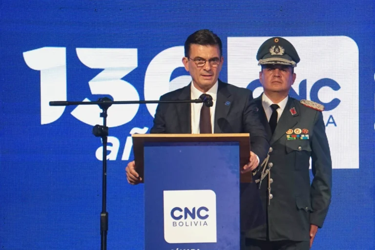 Paz apunta a “mafias internas” por fallas en el control de combustible y anuncia ajustes