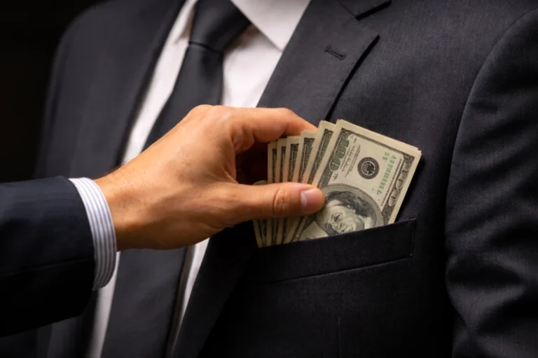 Bolivia, entre los tres países más corruptos de la región, según ranking internacional