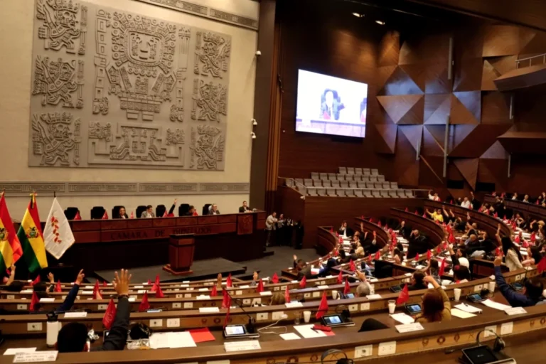 Más de cinco mil exautoridades quedan bajo arraigo tras endurecimiento del plazo