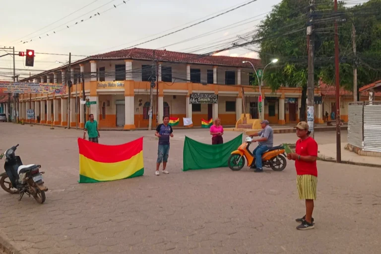 Beni acata un paro cívico ante escasez y daños provocados por la gasolina