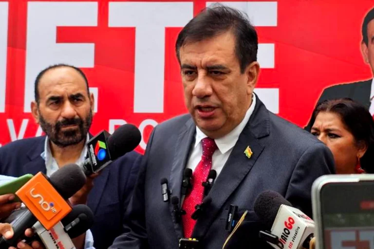 Justicia ordena a Soliz retirar videos donde pide psiquiatra para Lara y contenidos de acusaciones financieras