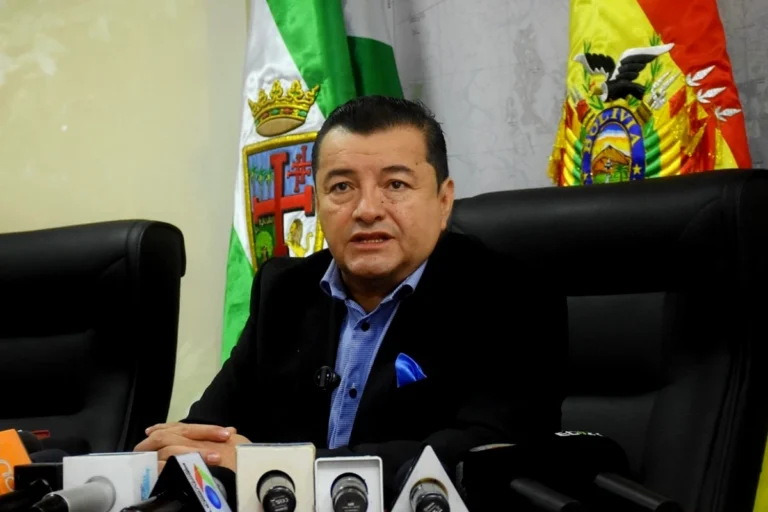 Fiscalía pide 180 días de detención preventiva para el alcalde de Santa Cruz