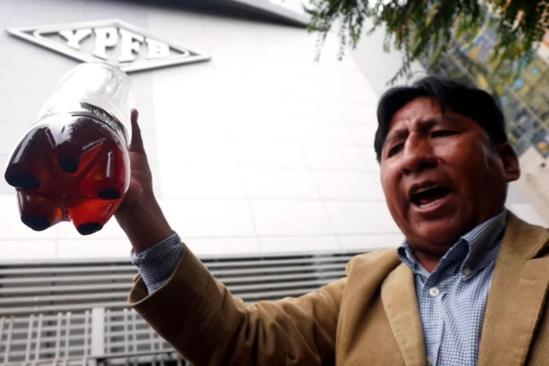 Choferes anuncian paro nacional y exigen renuncia del presidente Paz tras romper diálogo