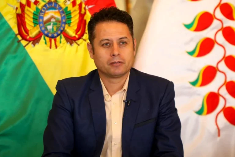 Lara acusa a Paz de dictador y califica a Lupo como “vicepresidente de facto”