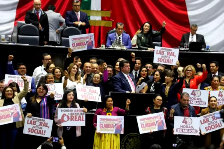 México reduce jornada laboral de 48 a 40 horas gradualmente tras 109 años de vigencia