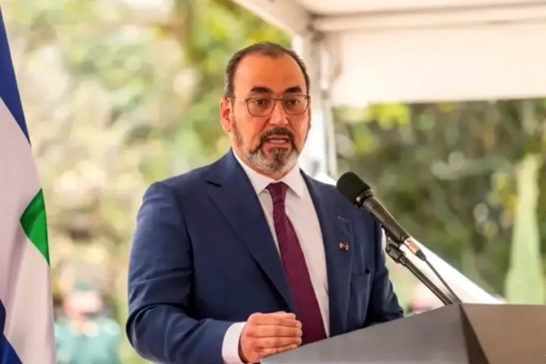 Presidente de la CAF visita Bolivia con millonaria línea de crédito y agenda clave en Exposoya