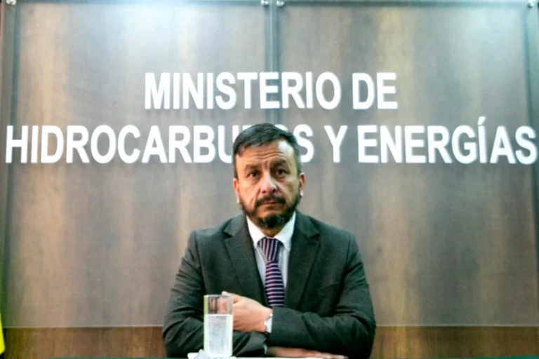 Gobierno activará seguro para vehículos dañados por gasolina desestabilizada