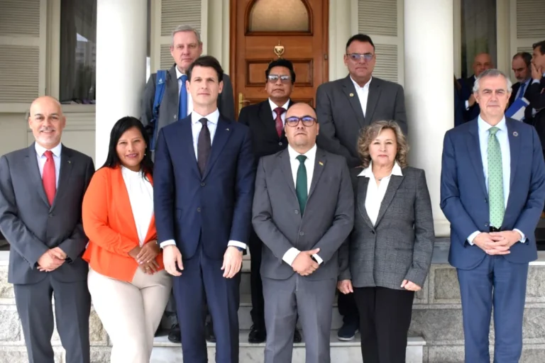 El TSE devuelve la candidatura a 500 impugnados y la UE no acompañará las subnacionales