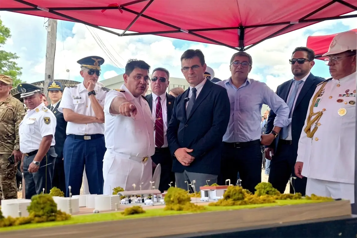 Rodrigo Paz en Puerto Quijarro